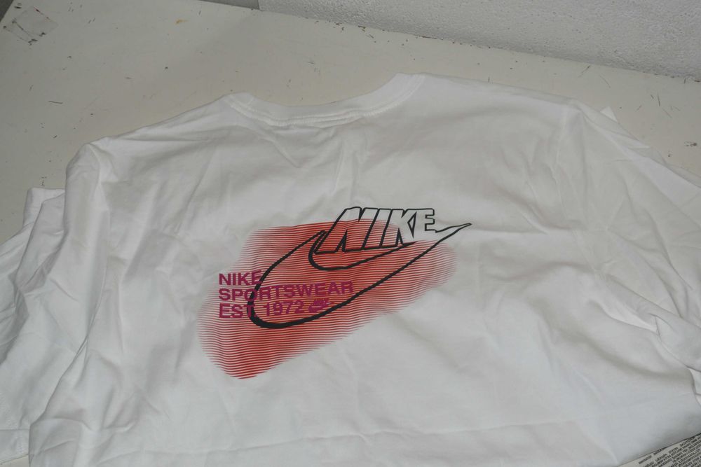 T-shirt Branca Nike - Manga curta