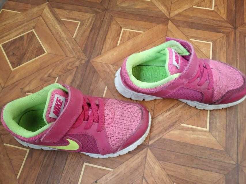 Кроссовки nike. Оригинал, для девочки, на липучках