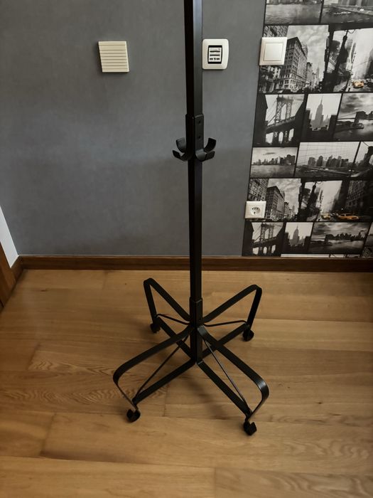 Bengaleiro preto IKEA