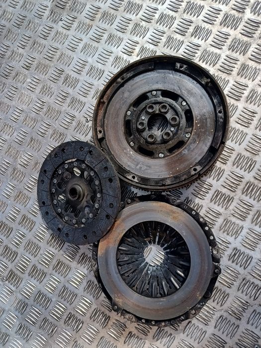 Dwumasa sprzęgło Audi A4 B6 Passat B5 FL 1.9 TDI  AWX AVB BKE 5 biegów