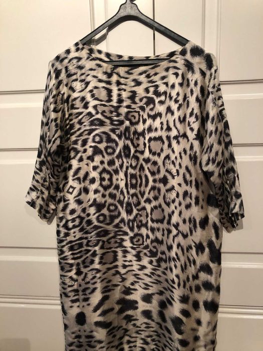 Vestido estampado muito bonito 100% seda marca ZARA tamanho XS