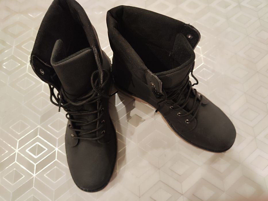 Sprzedam buty zimowe damskie nr 44