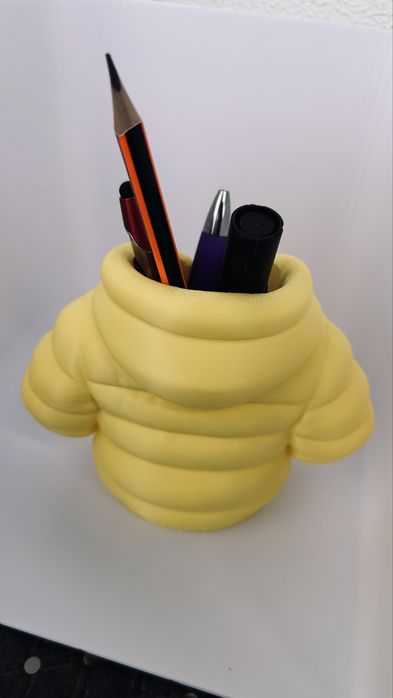 Porta-canetas casaco acolchoado