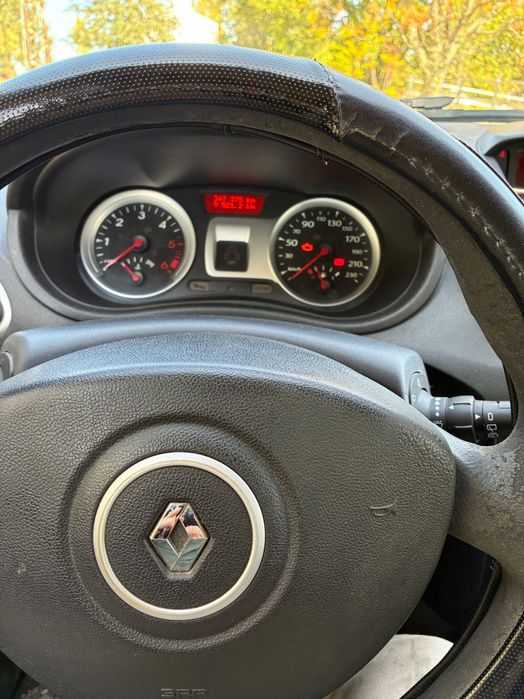 Renault Clio 3 1.5 DCI