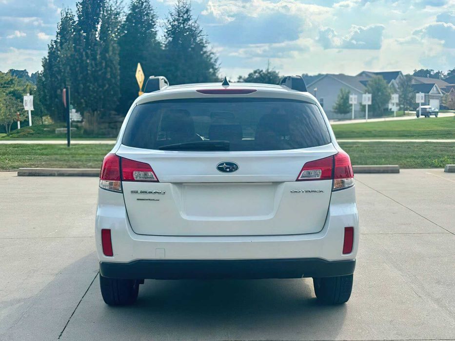 Subaru Outback Limited      2013