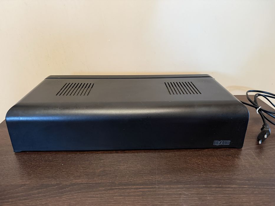 Exo Terra Oprawa oświetleniowa Compact Top S 45x9x20cm
