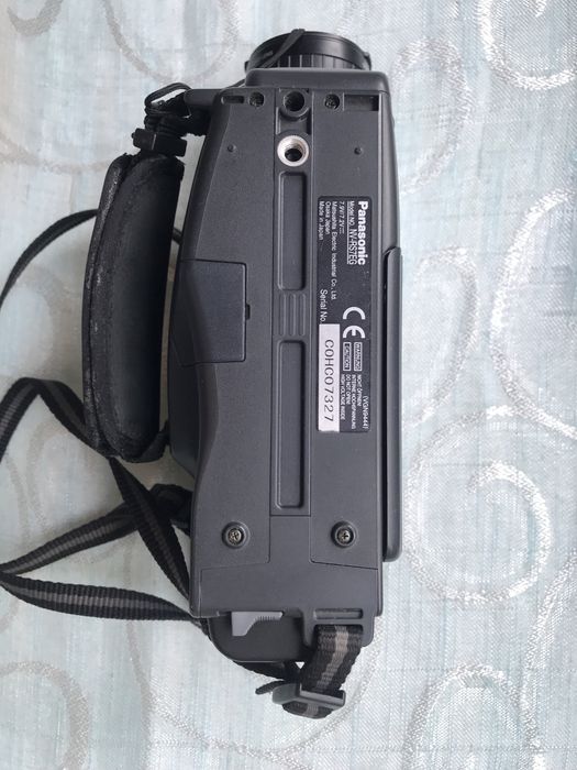 Відеокамера Panasonic NV-RS7 S-VHS-C