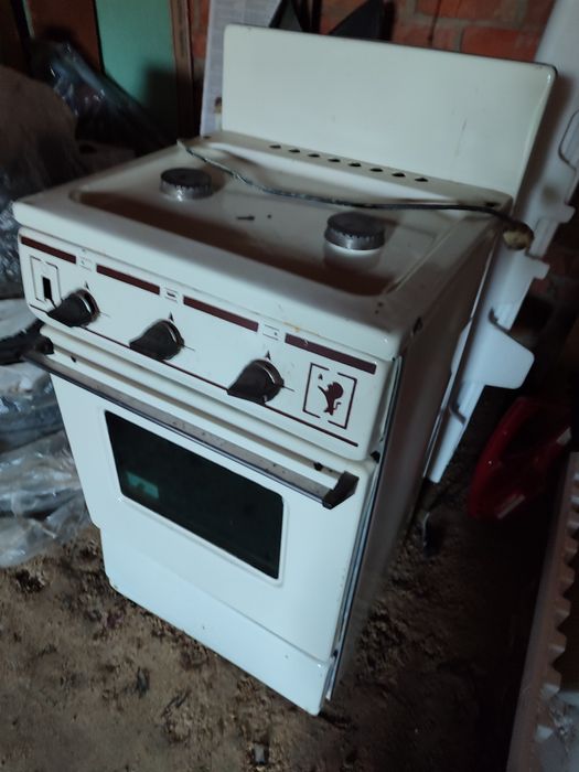 Продам печь  газовую 2-х комфортную.