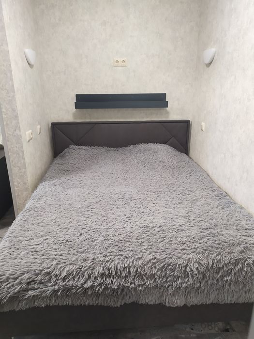 Квартира подобово.