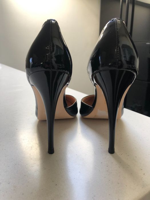 Buty na wysokim obcasie, skórzane szpilki