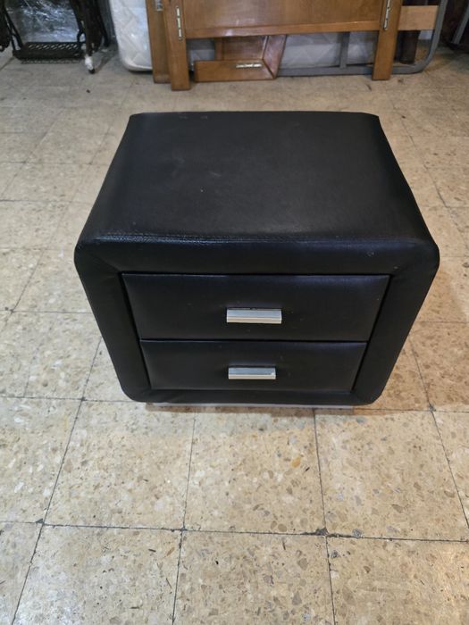 Mesinha de cabeceira