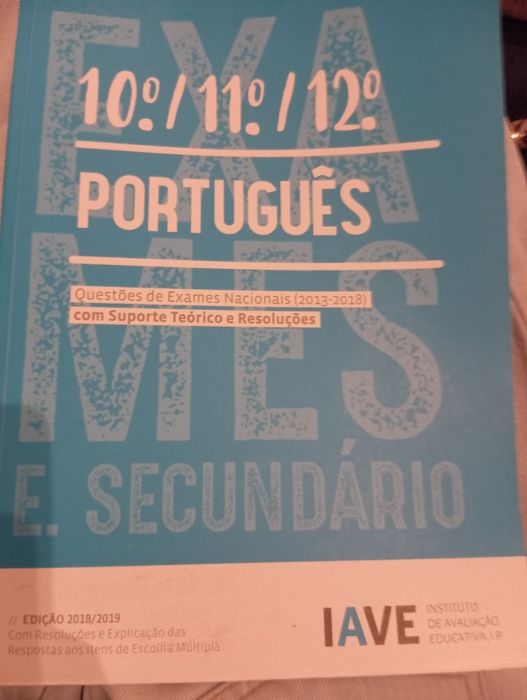 Livro de exames 10/11/12  Português