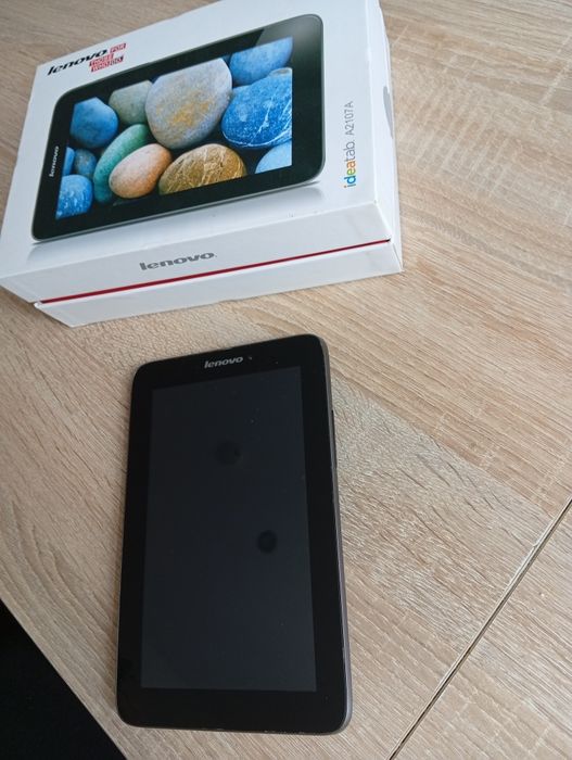 Tablet Lenovo uszkodzony