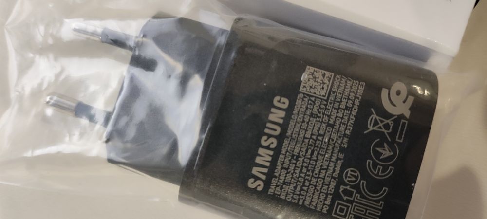 2 ładowarki do telefonów Samsung, szybkie, kable 1m