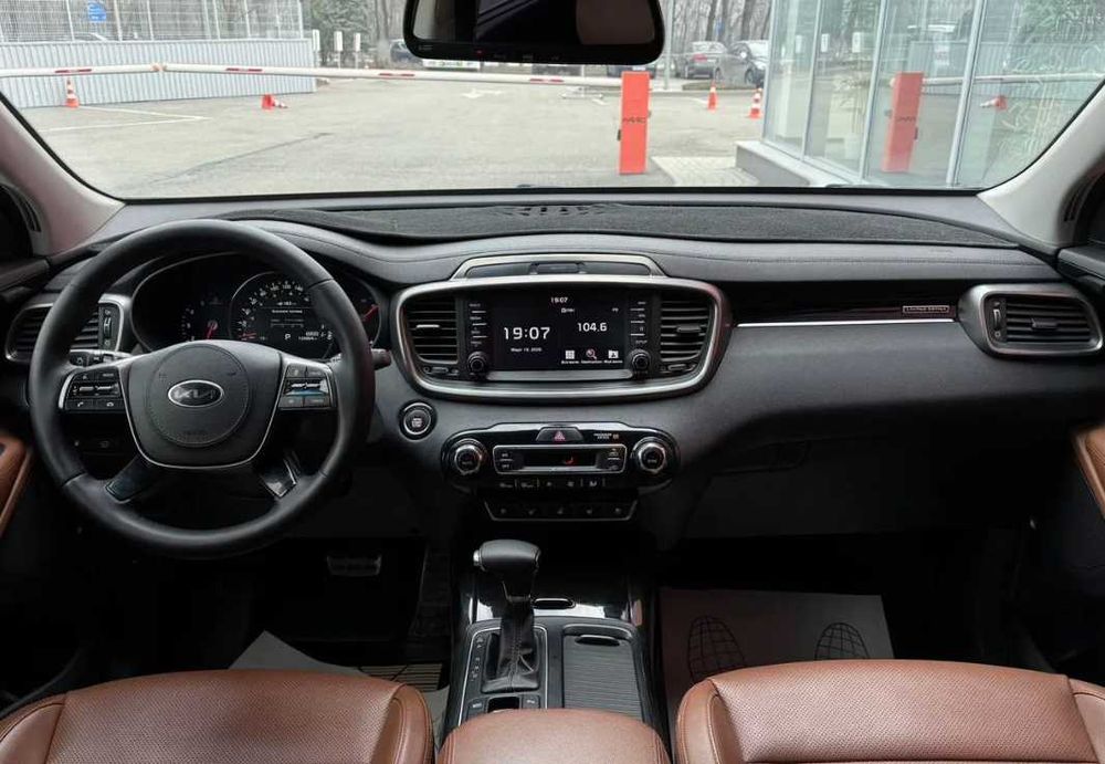 Продам Kia Sorento 2017 2.2 дизель в максимальній комплектації