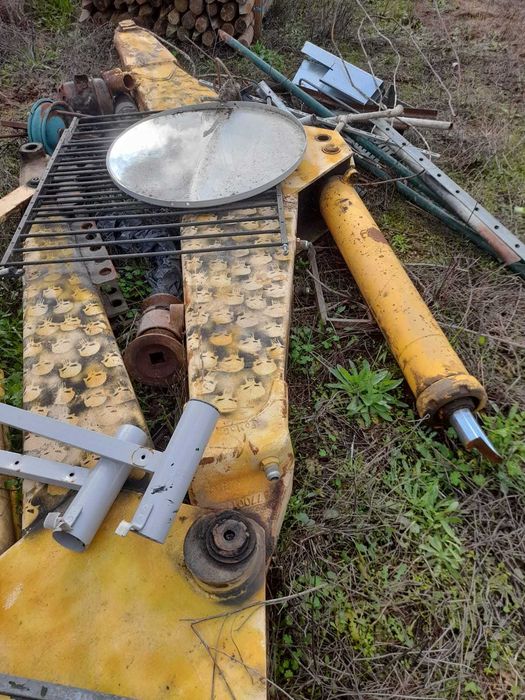 Sucata metais  à venda – conforme fotos.