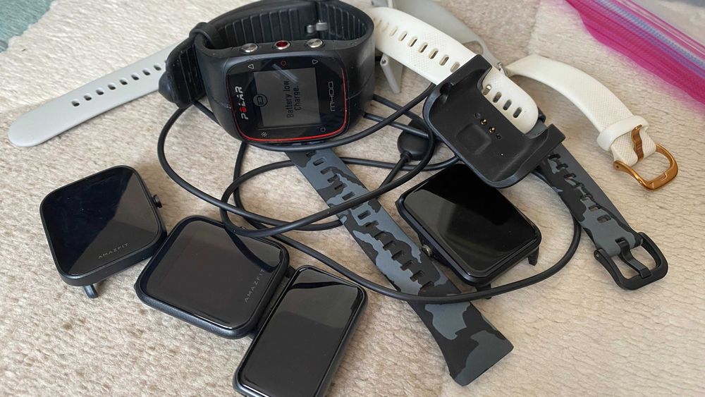 Zestaw 4× Samsung Galaxy Watch + EP‑P5400 + gratisy Amazfit/Polar – cały zestaw