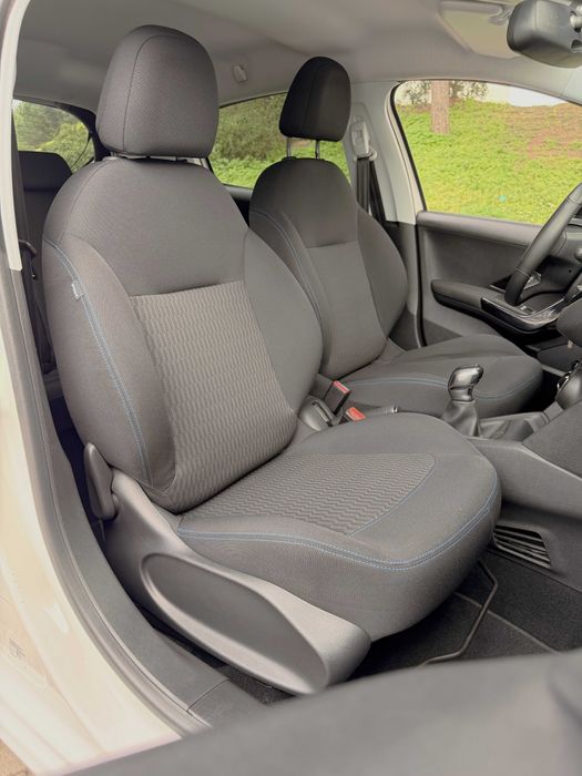 desde 165€ Mês # Peugeot 208 1.5 BlueHDi Signature 102cv # 2019/06