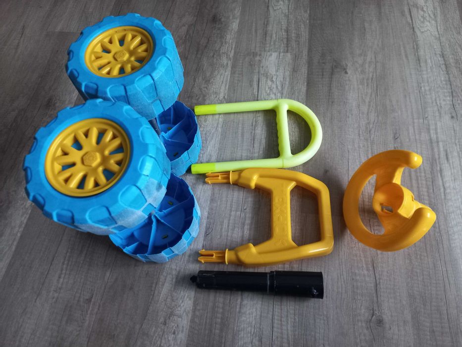 Машина толокар, запчасти: колеса, руль,спинка.