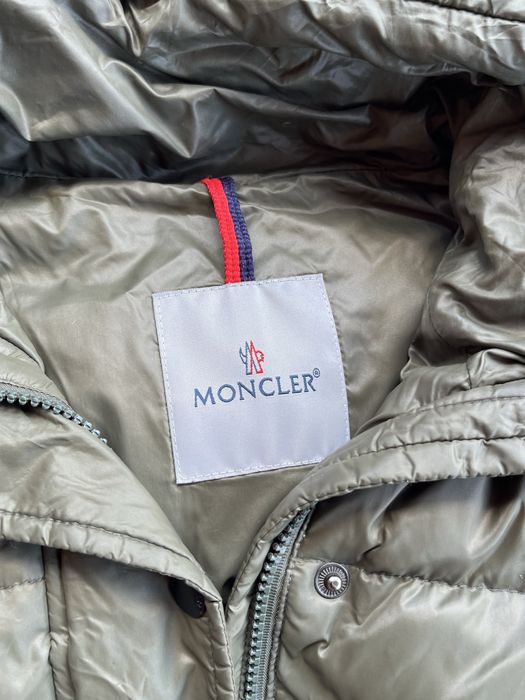 Зимовий жіночий пуховик Moncler XS