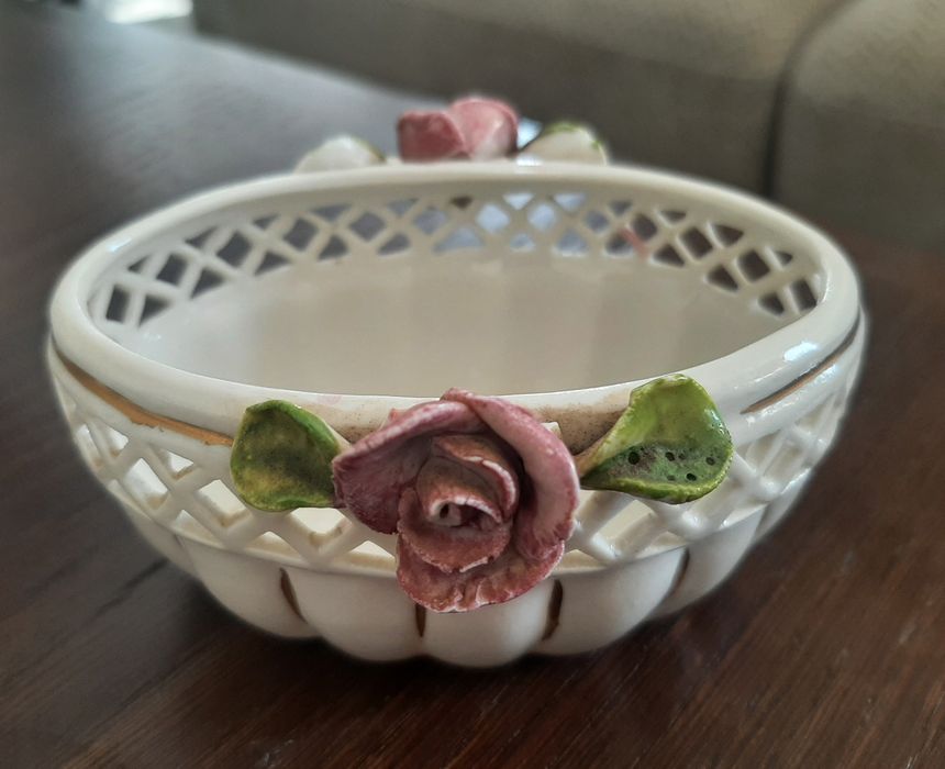 Ażurowy zestaw porcelanowy - 5 el.