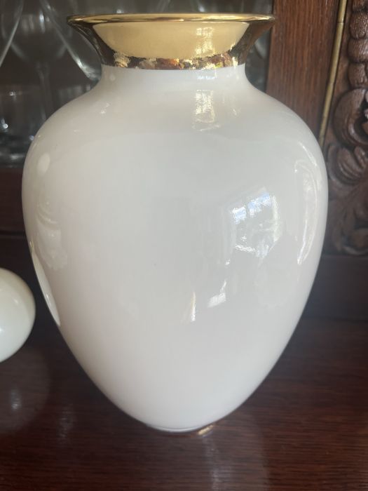 Wazon z porcelany.