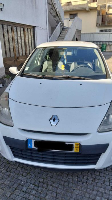 Renault Clio comercial 2 lugares