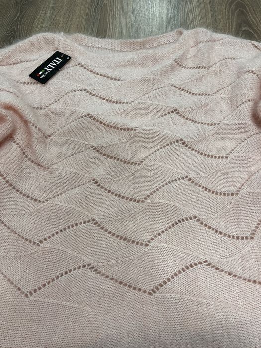 Продам нову кофту павутинку