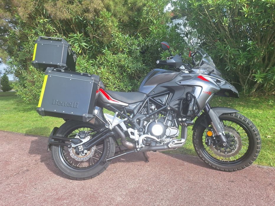Benelli TRK 502X