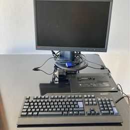 Monitor + Lenovo Keyboard64585822474498120