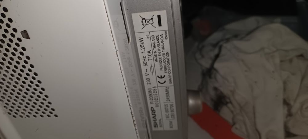 Mikrofala Sharp R-239 IN na części