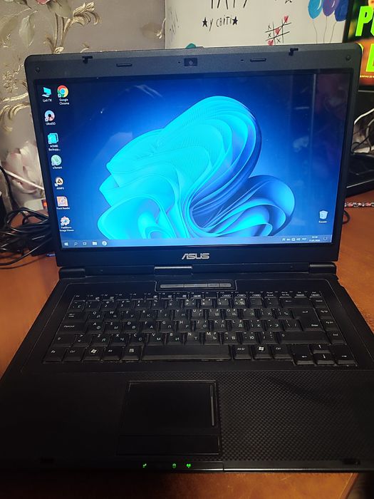 Продам ноутбук ASUS X58L