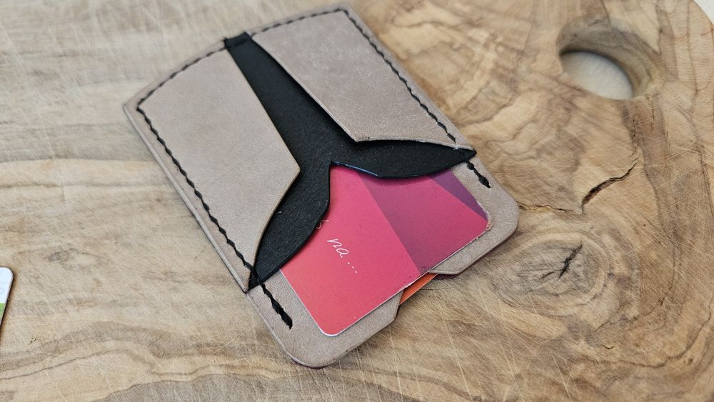 Borubar Skóroszyj - mini portfel dla nerda i fana Mando WYPRZEDAŻ