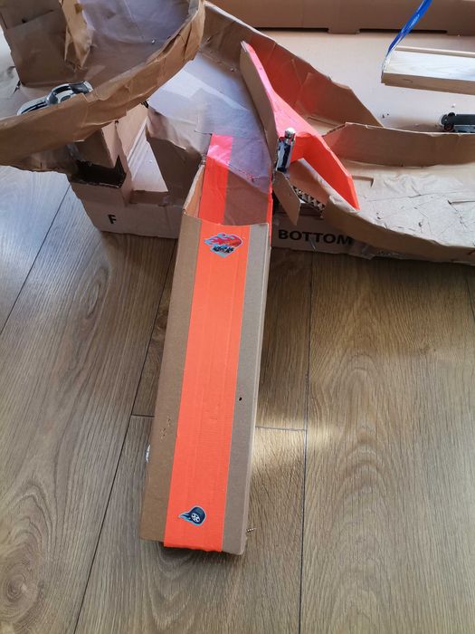 Mega garaż, zjazd dla samochodzików matchbox, hot wheels, 120 cm!