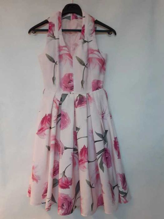 Rozkloszowana sukienka. Mohito linia celebration. Rozmiar 34 XS