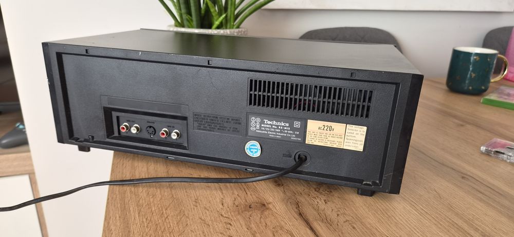 Magnetofon Technics, model M12