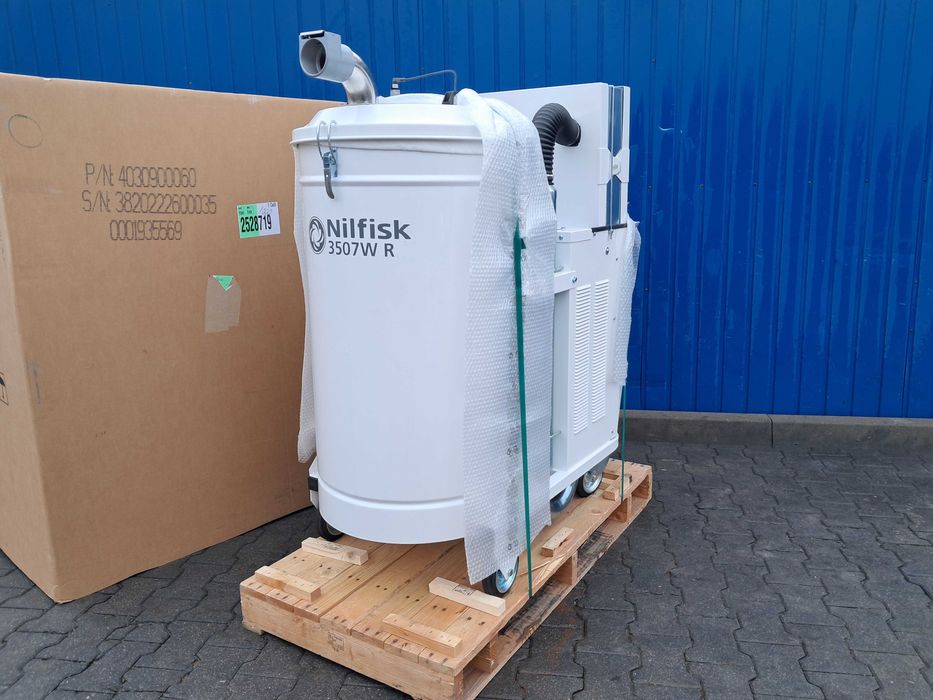 Odkurzacz przemysłowy NILFISK 3507W R | CFM  320 421 R 302 KARCHER