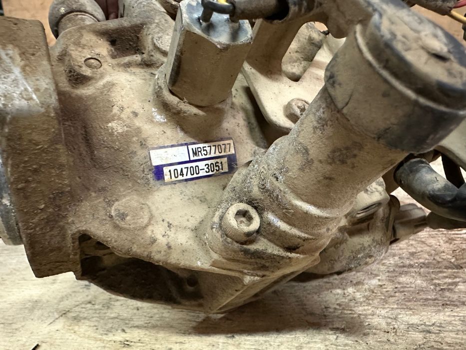 Bomba Injetora Mitsubishi L200 2.5 4D56 Bomba elétrica MR577077