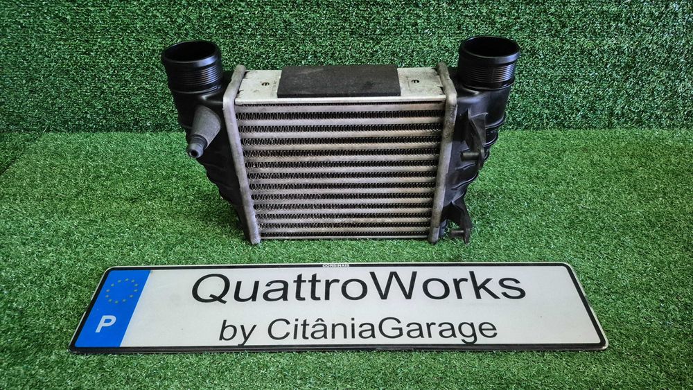 Intercooler Original Audi A4 B6 B7 8E 1.8T 1.9 TDI 2.0 TDI Ref. 8E0145806M em excelente estado