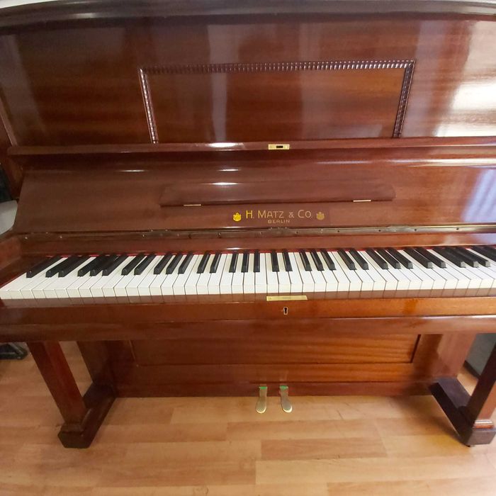 Piano vertical alemão H. Matz - Berlin
