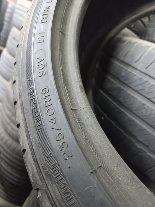 Шини 235/40 R19 Michelin