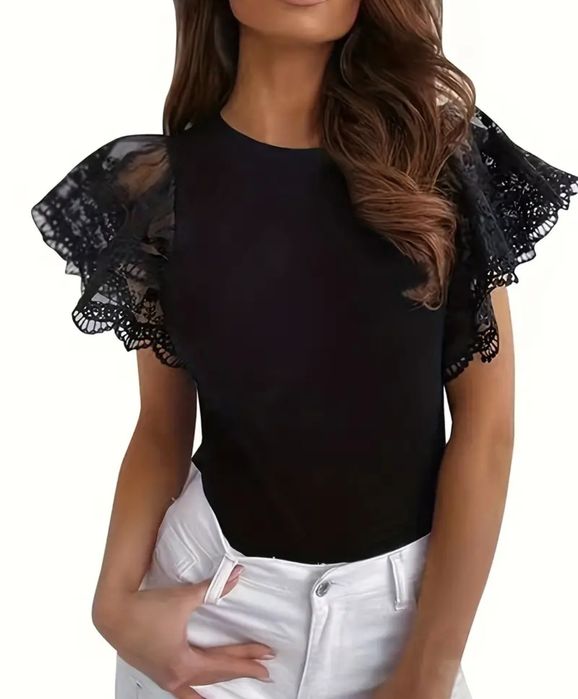 Футболка с кружевом . Новая!