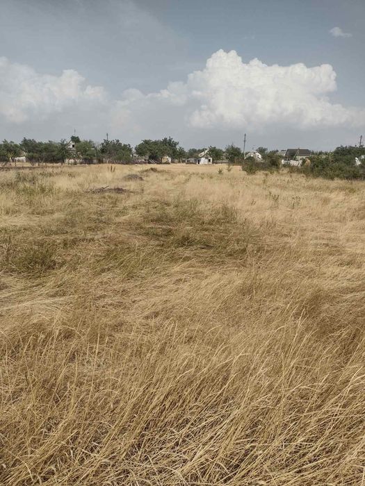 Продаю земельну ділянку в с. Костянтинівка