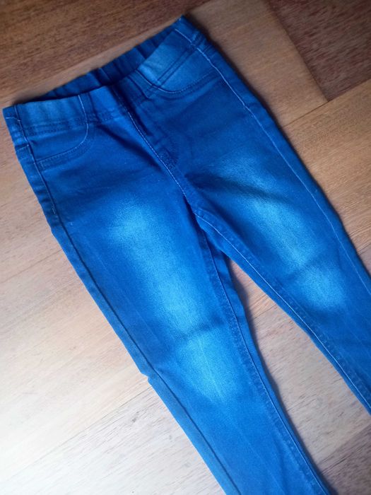 Jeansy, legginsy r. 104