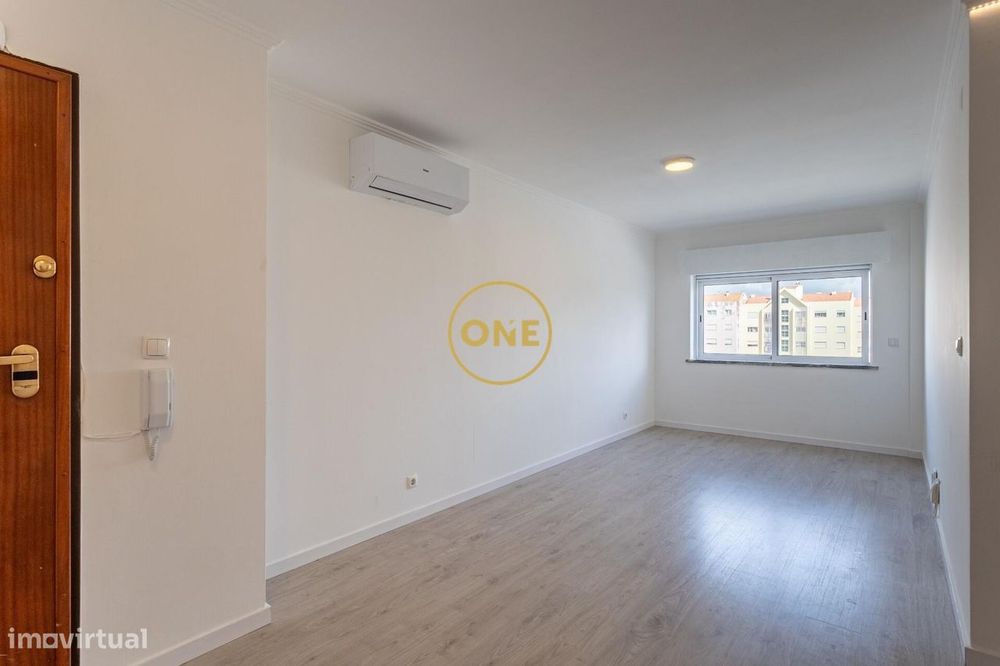 Apartamento T2 | Remodelação a estrear | Vista panorâmica | Loures