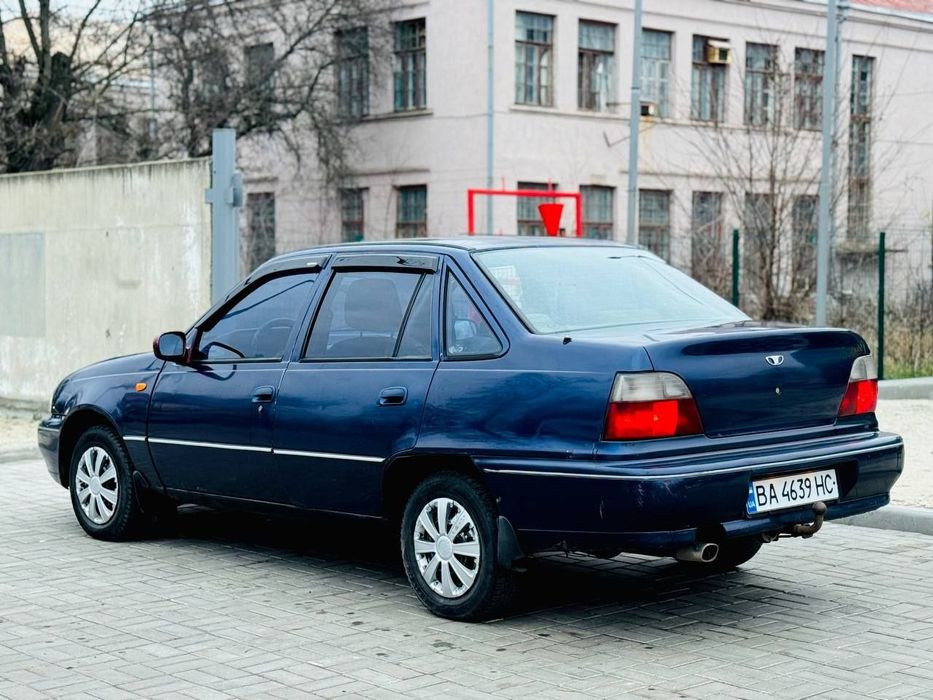 Продам автомобиль Daewoo Nexia 2001 год 1.5 бензин четвёртый газ