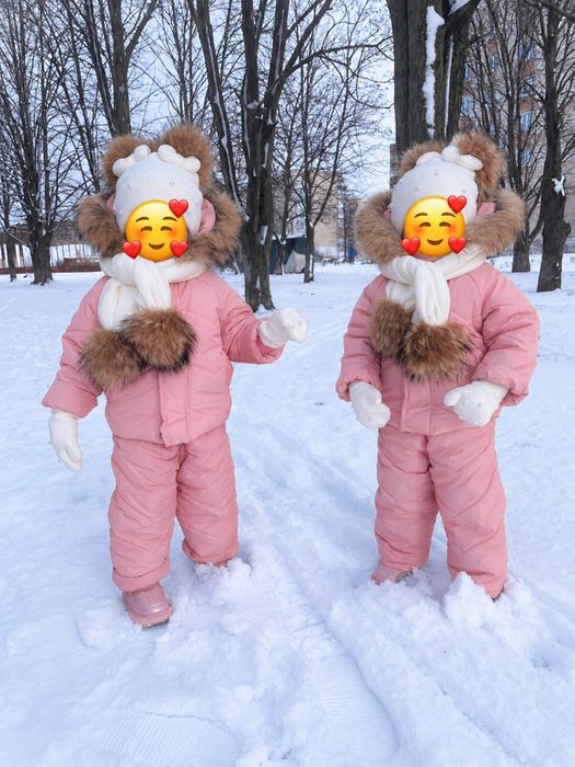Продам зимові комбінезони для двійні