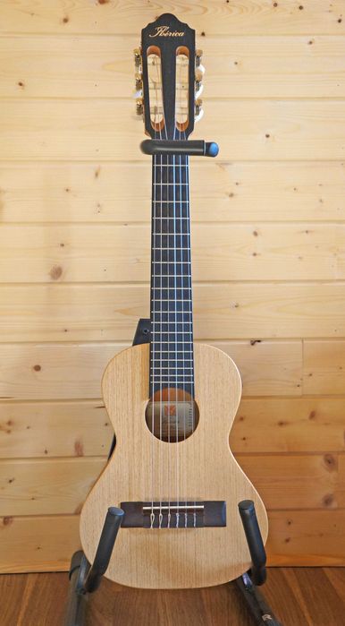 Guitarlele / Guitalele