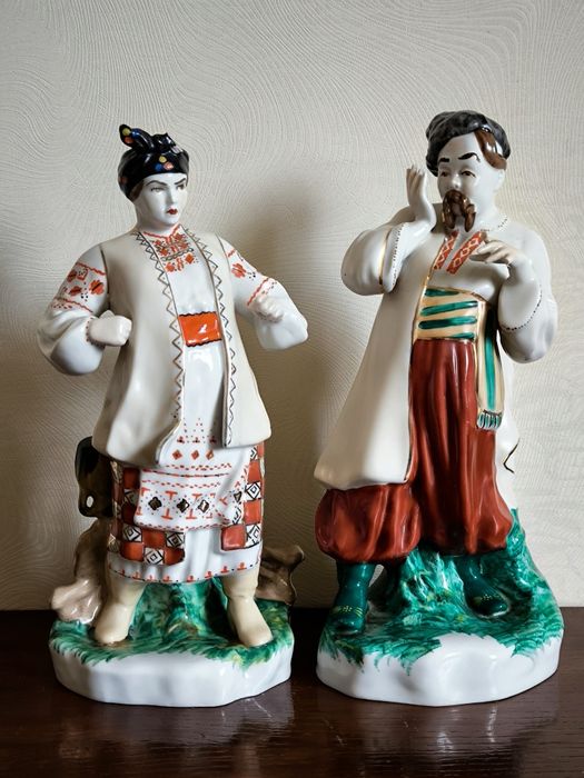 Одарка і Карась порцелянові статуетки