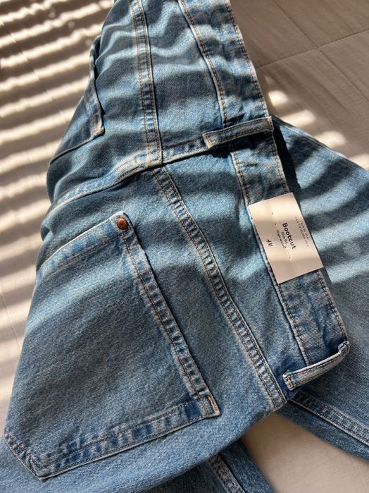 Джинси H&M bootcut шикарного відтінку